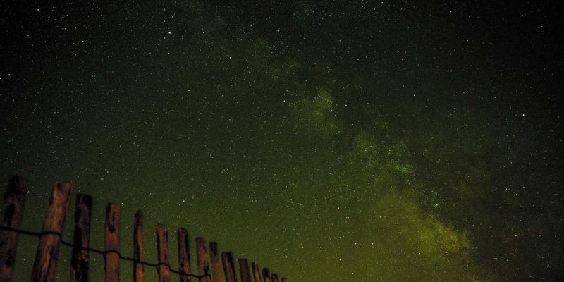 智能汽车配件新浪潮：车联网与自动驾驶升级如何重塑传动系统与电气设备